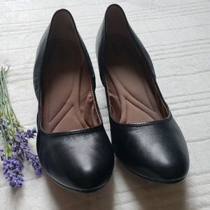 susina fraya leather wedge pump